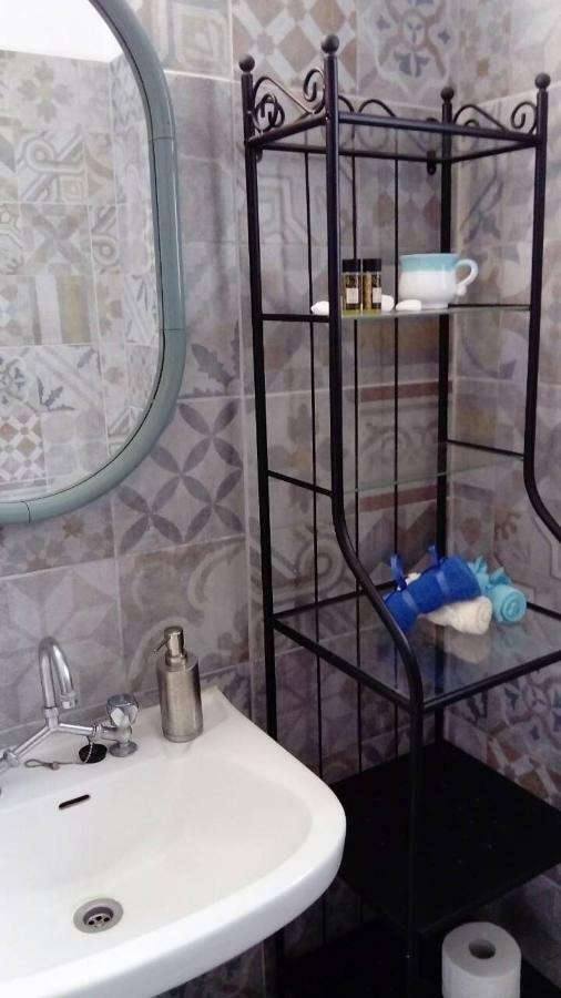 Charouda Stone Tower Apartment Pyrgos Dirou ภายนอก รูปภาพ